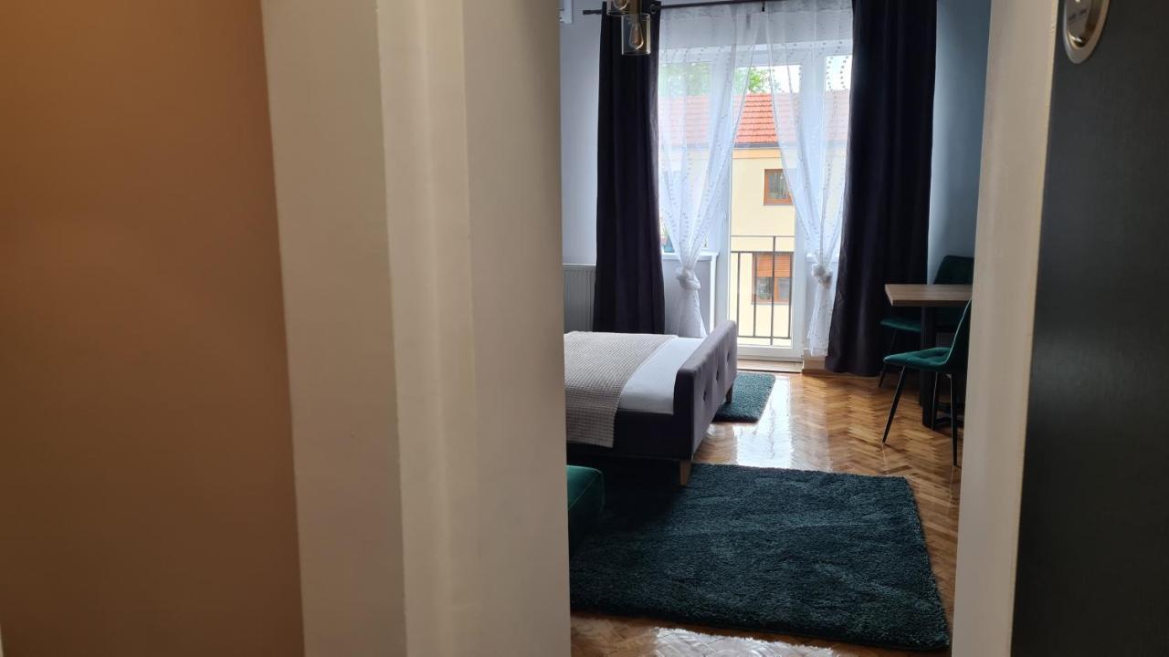 Bulevard Apartments Satu Mare Exterior photo